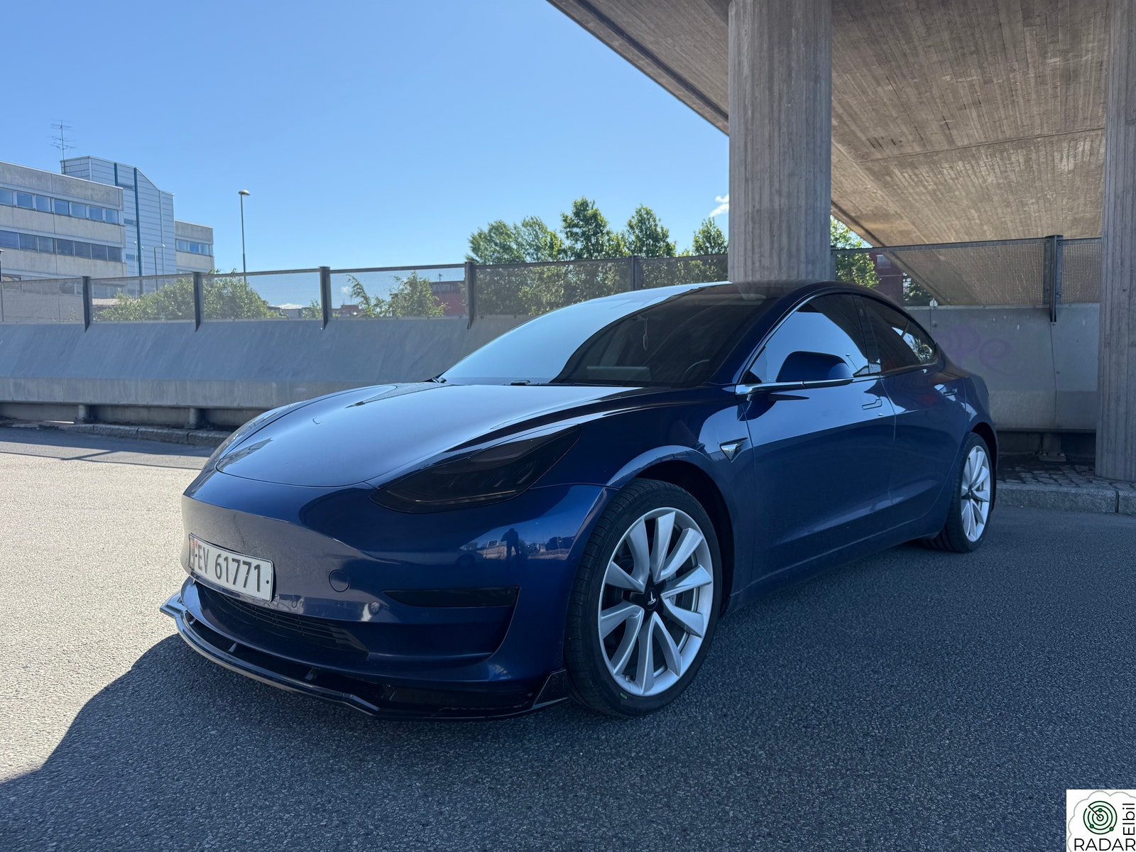 TESLA Model 3 Long Range AWD
