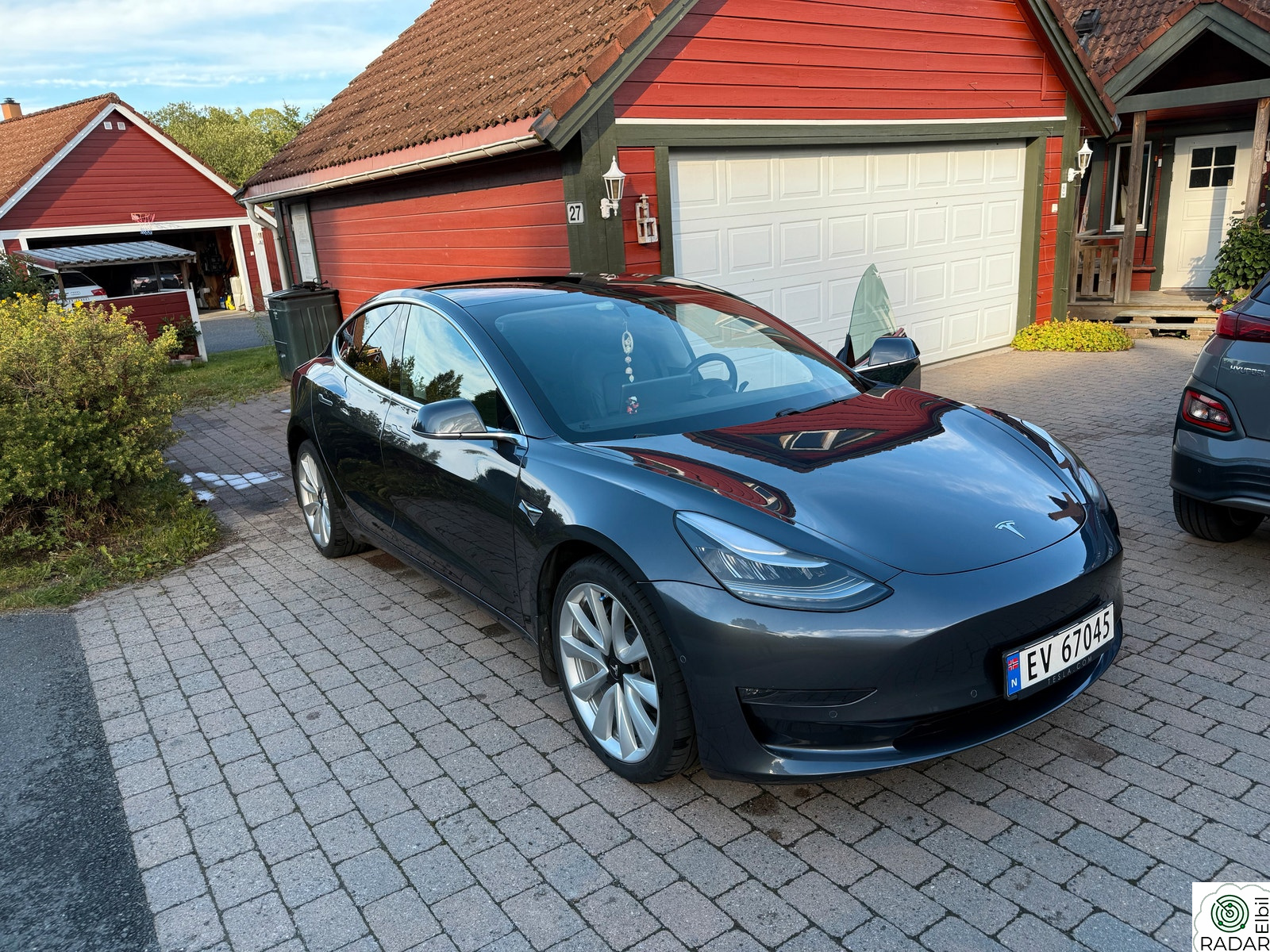 TESLA Model 3 Long Range/4x4/Garanti 22 måneder/ FSD/Lav km/560km