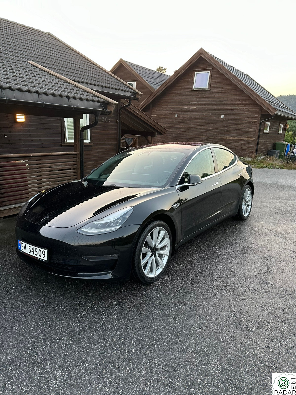 TESLA Model 3 Long Range AWD