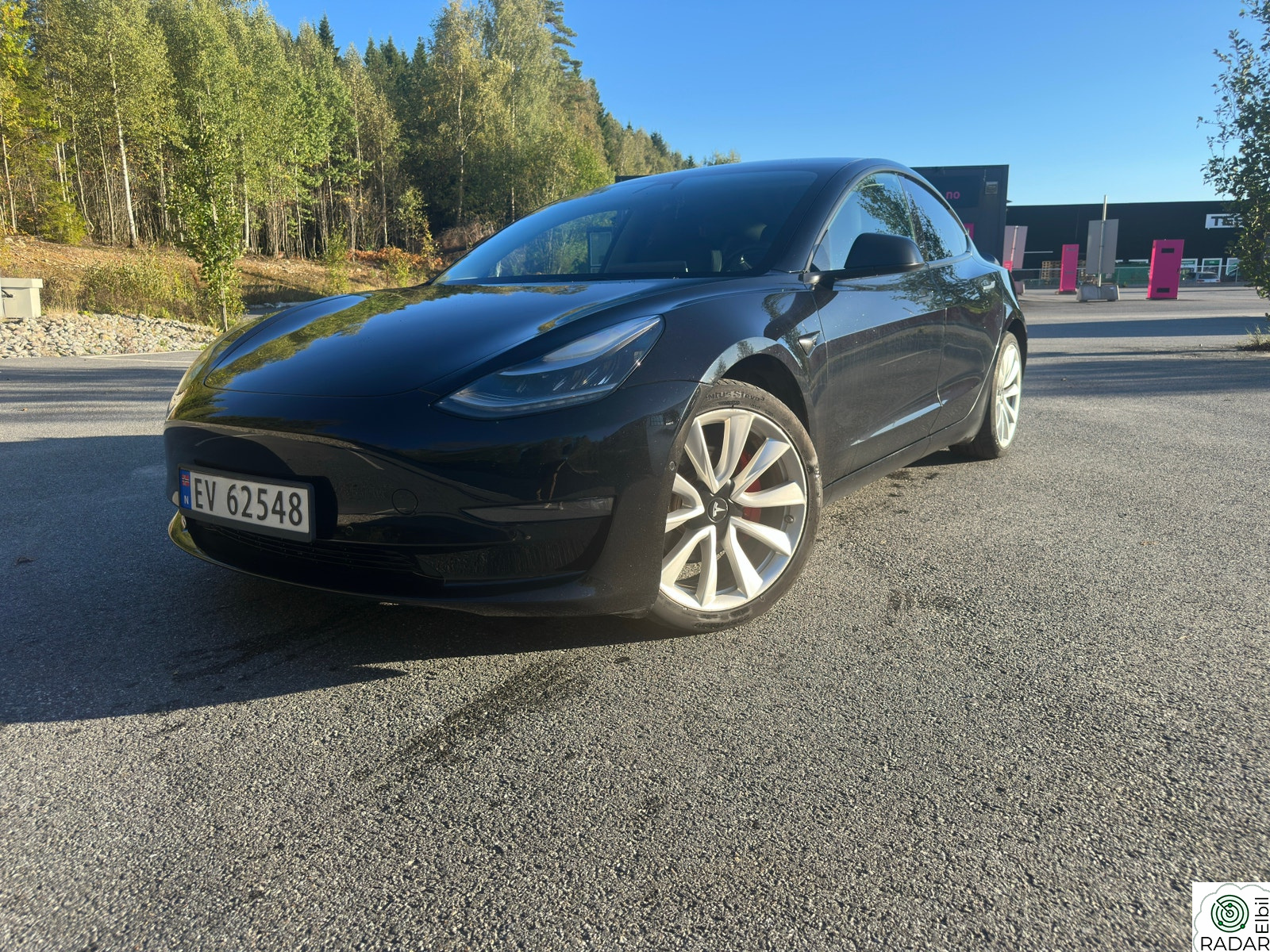 TESLA Model 3 LR AWD | Full Autopilot | Spoiler | Nye Vinterdekk