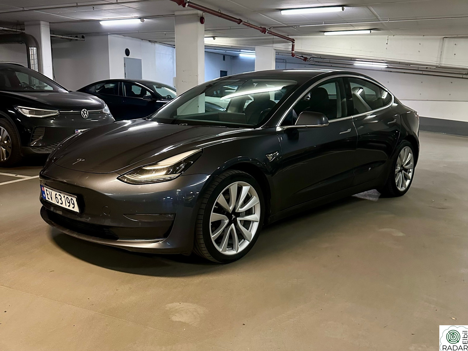 TESLA Model 3 Long Range AWD med FSD