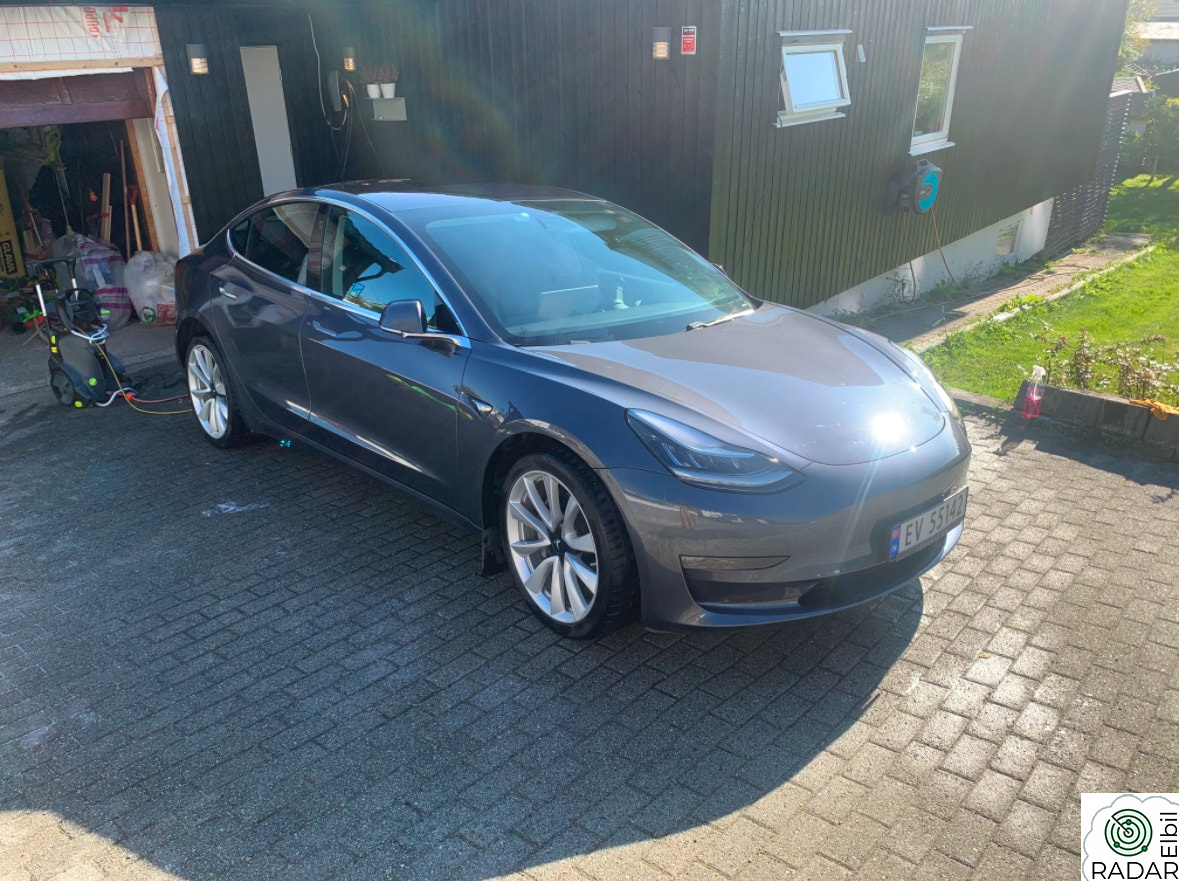 TESLA Model 3 Long Range AWD