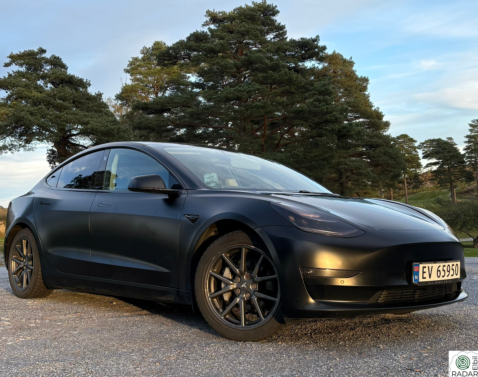 TESLA Model 3 Long Range AWD -  Tøff helfoliert sort matt- EU til -27