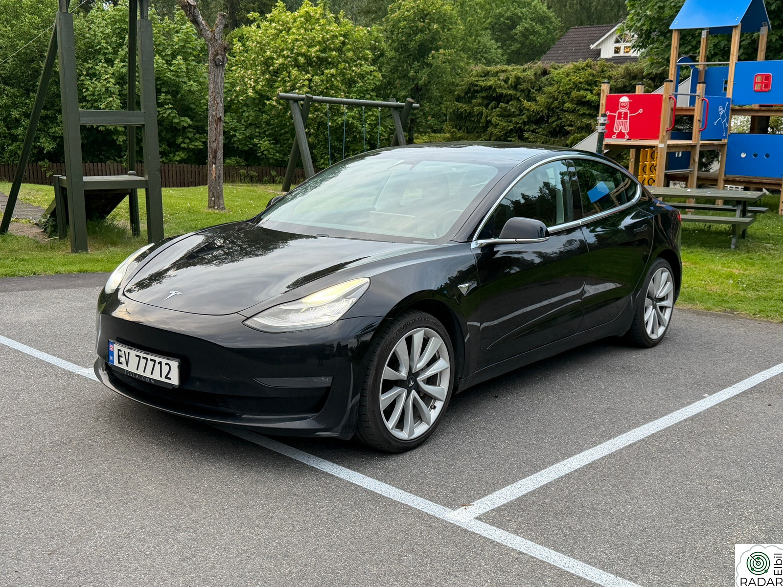 TESLA Model 3 Long Range AWD