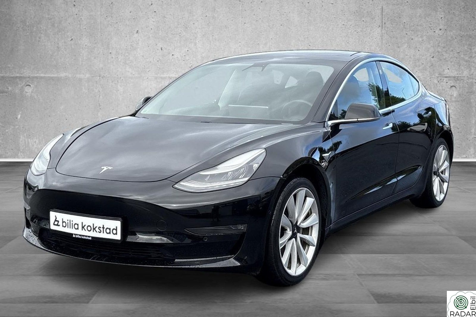 TESLA Model 3 Premium/Autopilot/Skinn/R Kamera/S+V