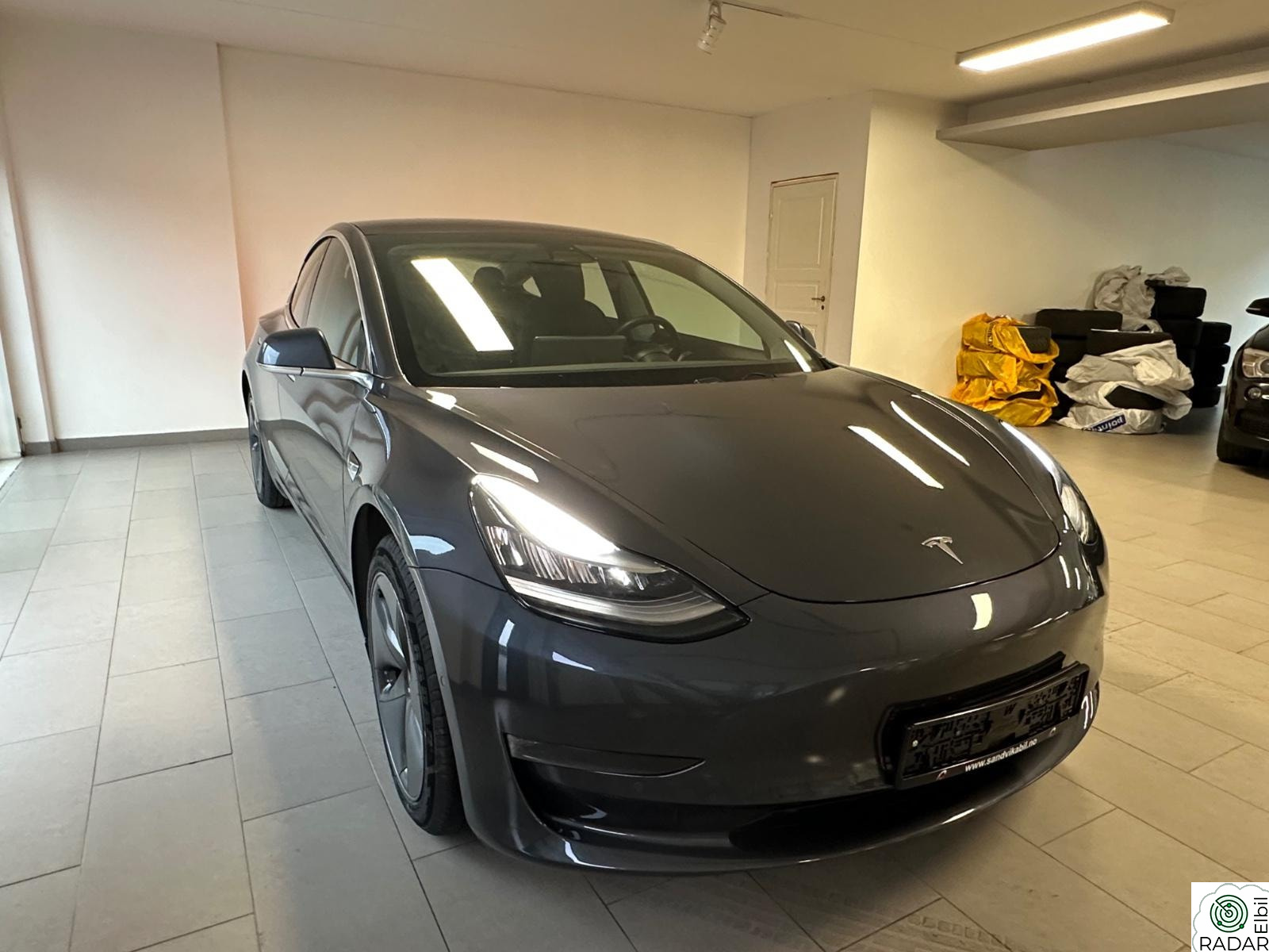 TESLA Model 3 Long Range AWD Autopilot Vinterpakke EU-09.2027 1 eier