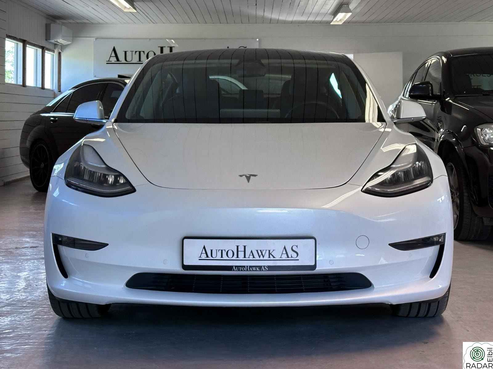 TESLA Model 3 AWD Premium/AP/Pano/Pr.Conectivity/Skinn/1eier/19"Sport