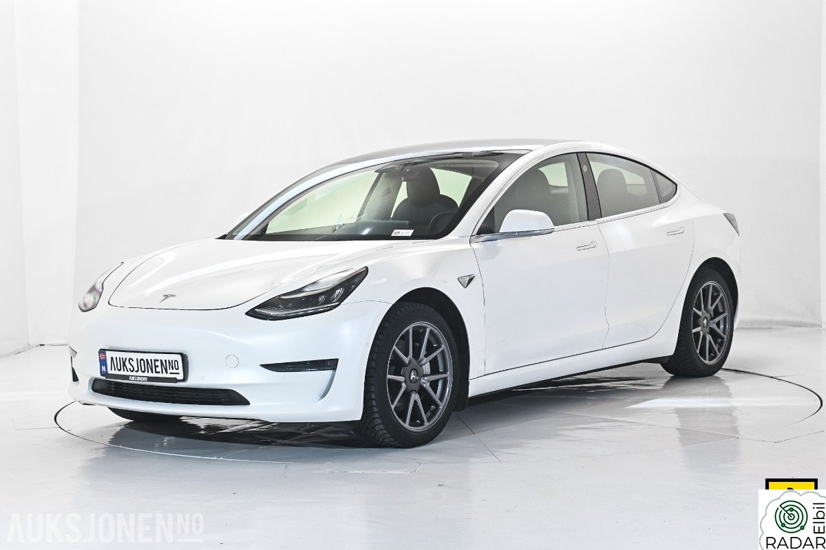 TESLA Model 3 LRDM AWD TILHENGERFESTE PANORAMA PREMIUM LYD & INTERIØR