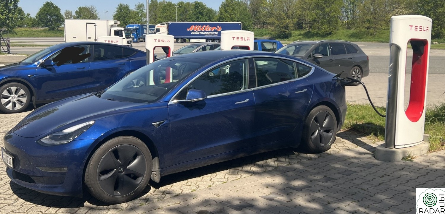 TESLA Model 3 Long Range AWD