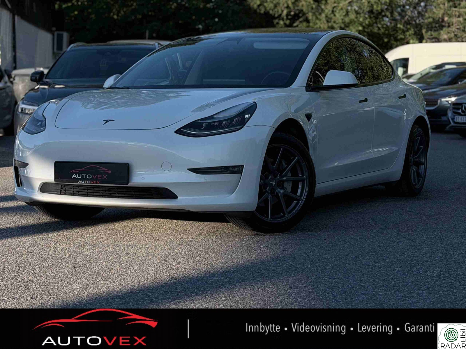 TESLA Model 3 560km/Krok/Karbonfoliert/AWD/ACC/Navi/R.kam/Pano/AP/S+V