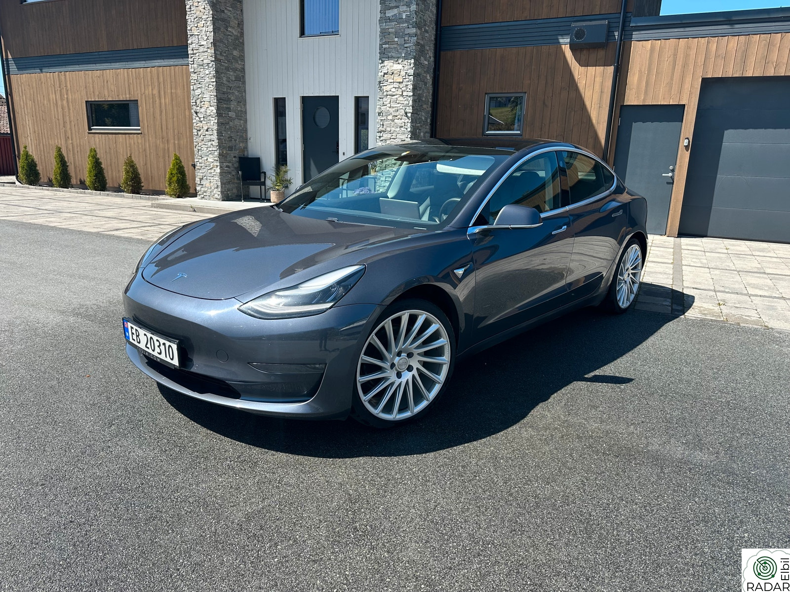 TESLA Model 3 Long Range AWD