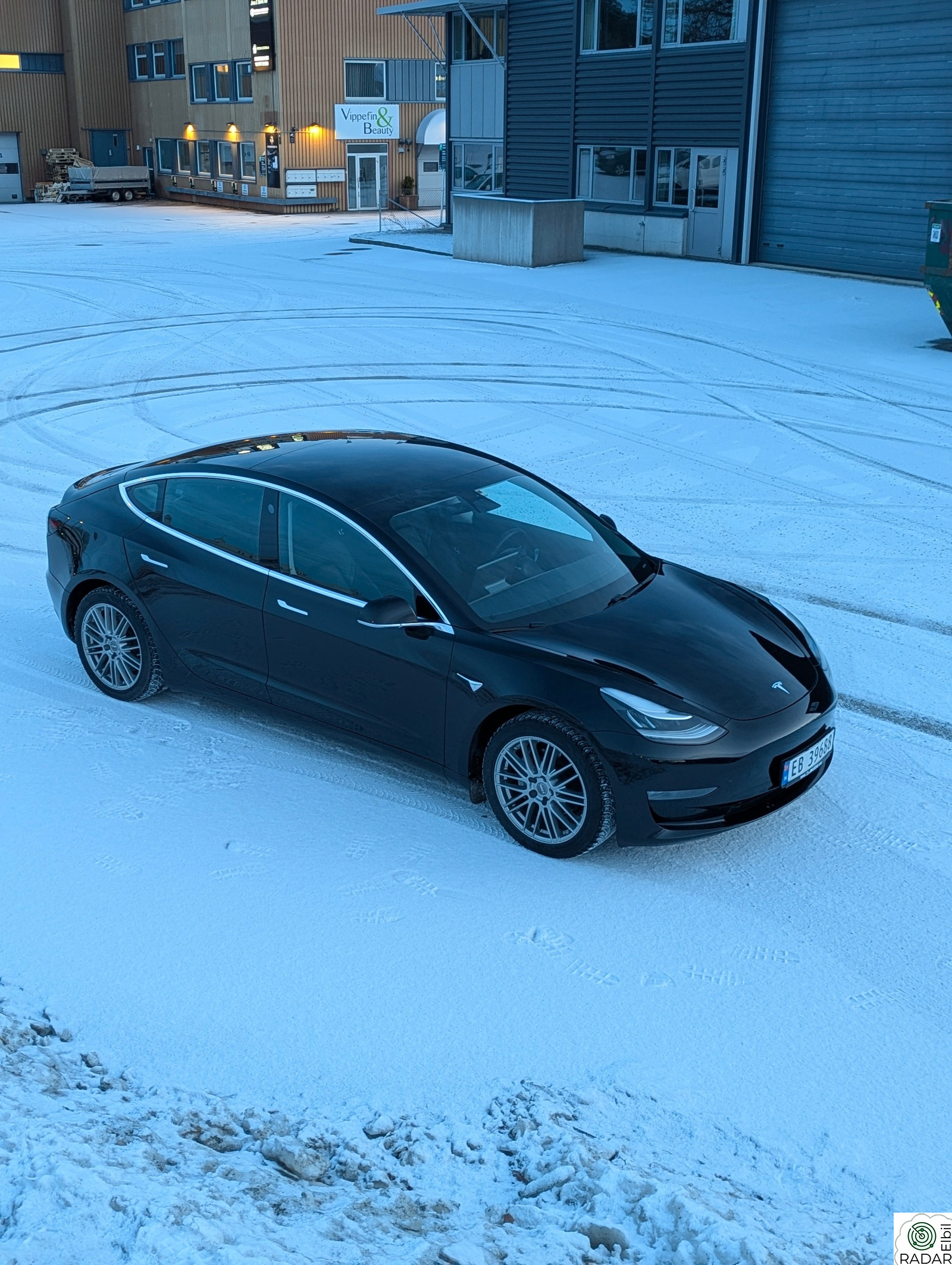 TESLA Model 3 Long Range AWD PREMIUM