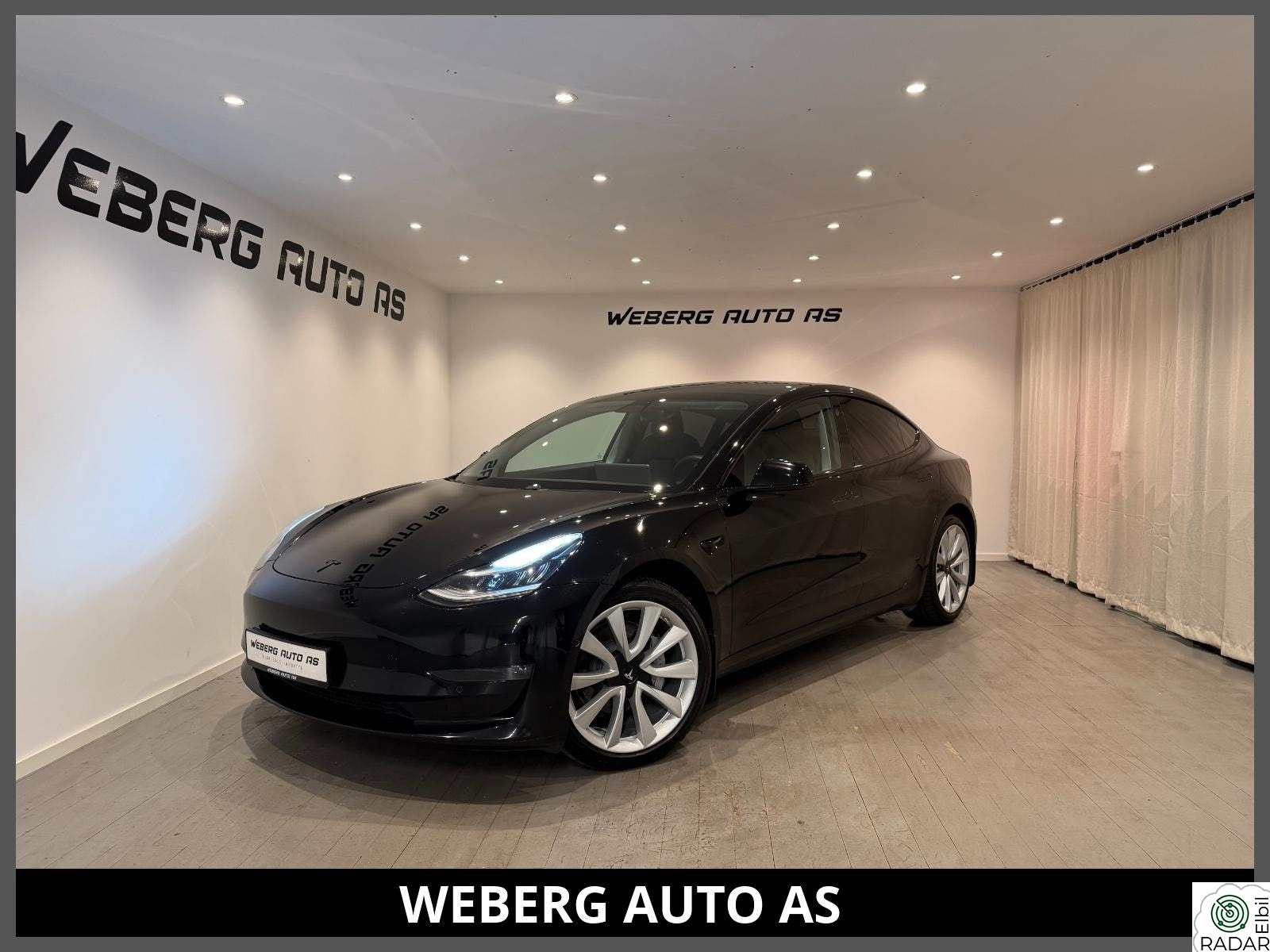 TESLA Model 3 LONGRANGE/560(WLTP)/AWD/Navi/R.kamera/Pano/AP/Memory