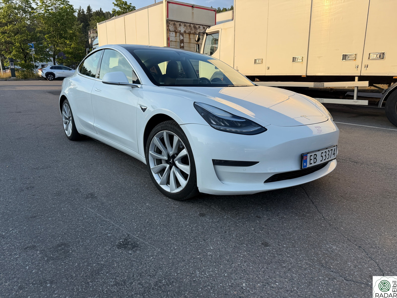 TESLA Model 3