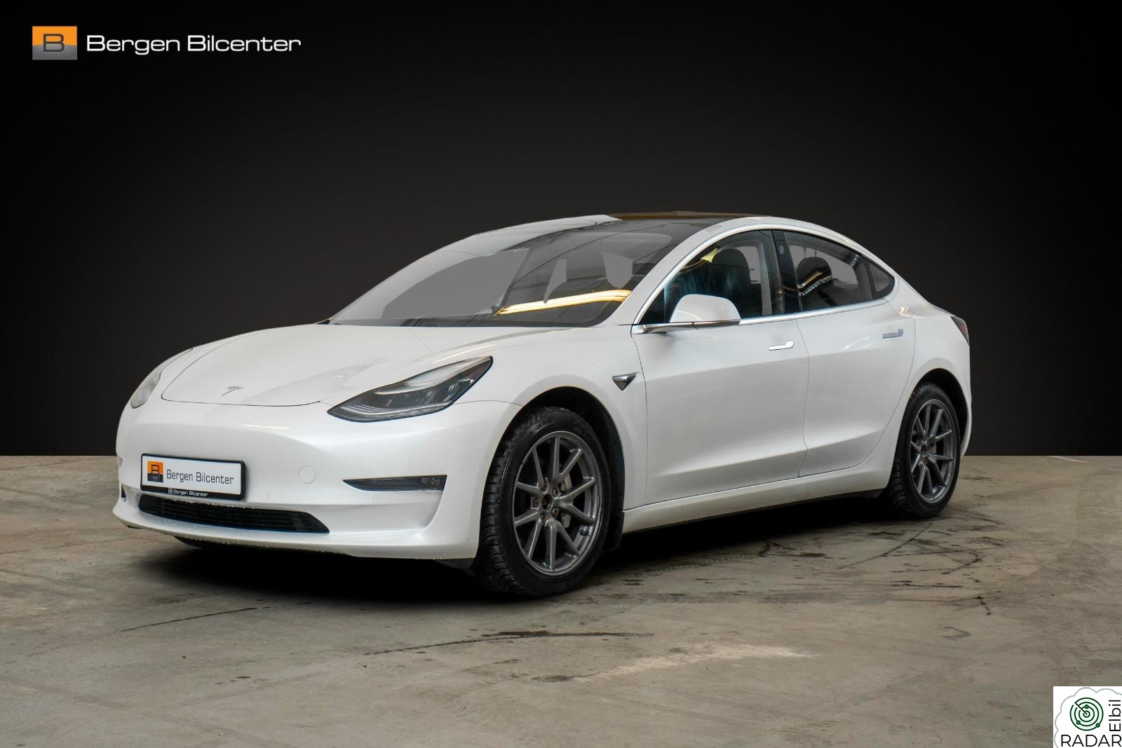 TESLA Model 3 Long Range AWD Skinn