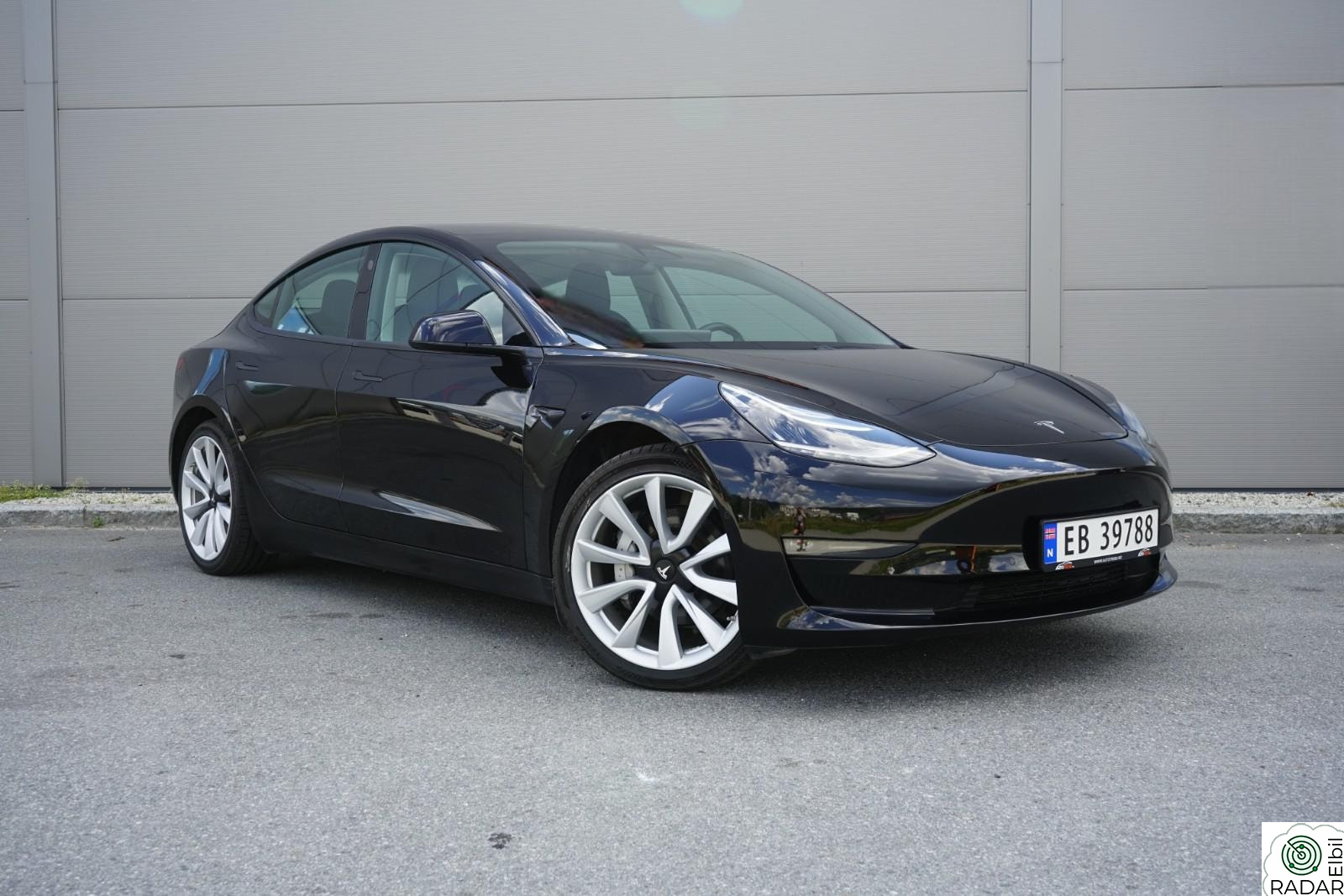 TESLA Model 3 Tesla Model 3 Long Range AWD, Premium, Autopilot, Skinn