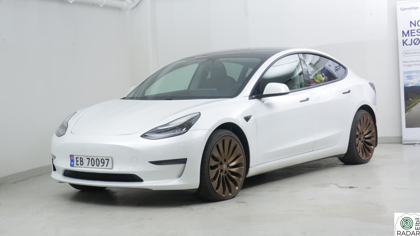 TESLA Model 3 LR AWD - HENGERFESTE - FSD - FINANS