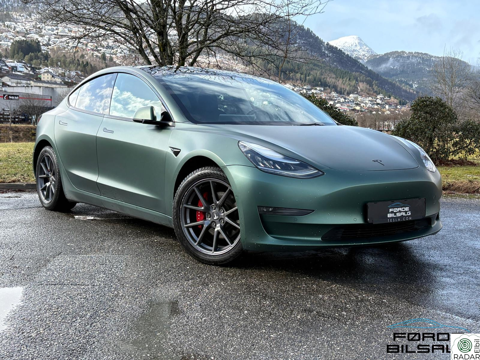 TESLA Model 3 LR AWD 580km/Garanti/18+19"/