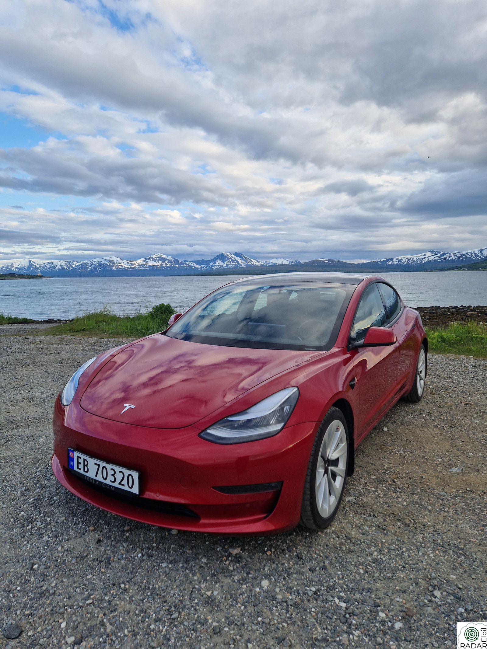 TESLA Model 3 LR AWD Garanti/NAF-test/Krok/Varmepumpe