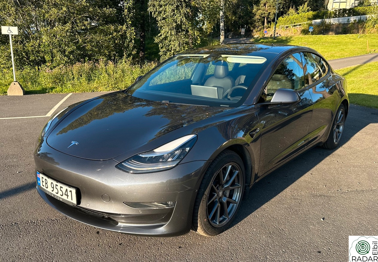 TESLA Model 3 LR/AWD/580km/krok/facelift/garanti/varmepumpe/ap