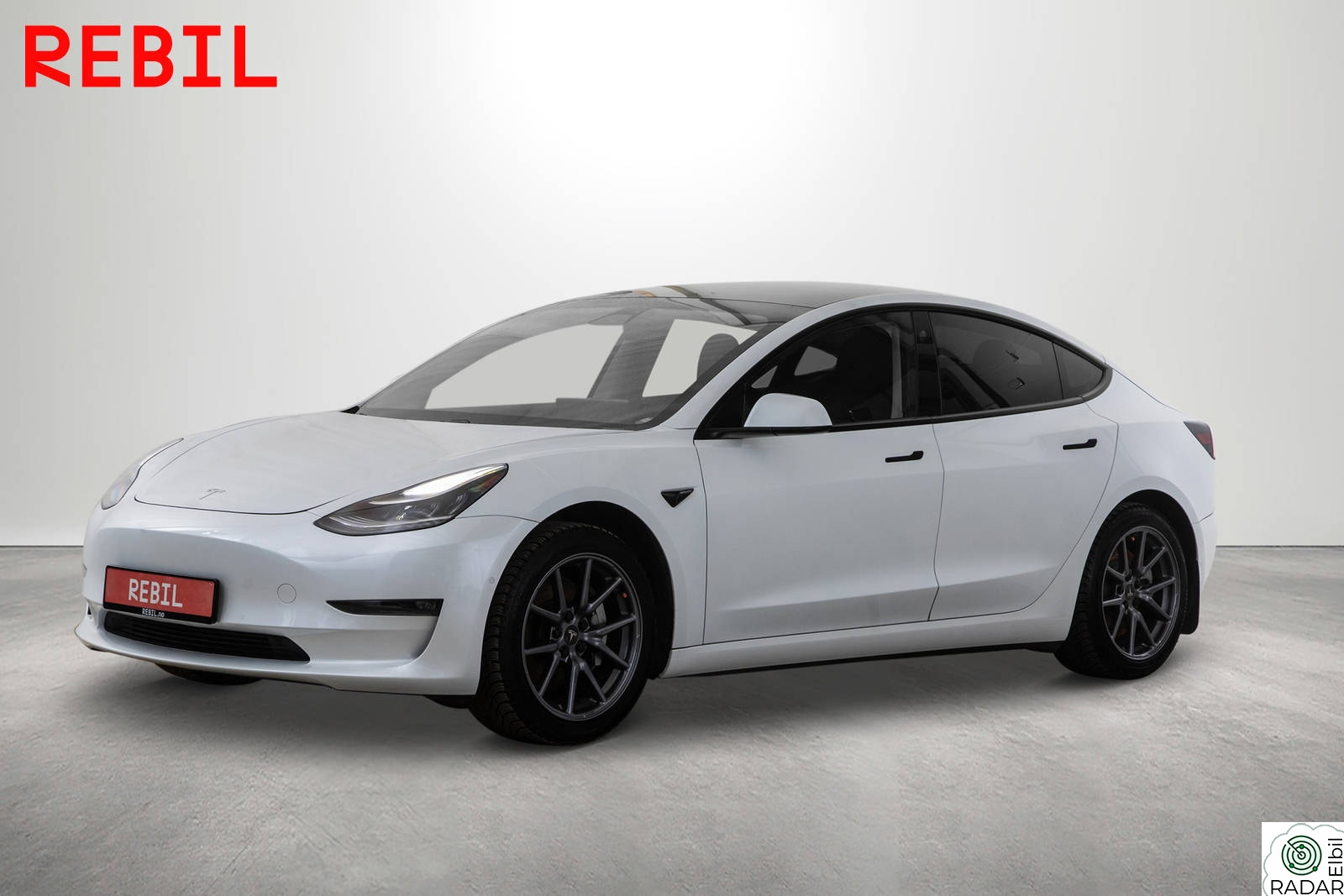 TESLA Model 3 580km (WLTP)/LR/AWD/MCU2/Navi/R.kam/Pano/AP/V.pumpe