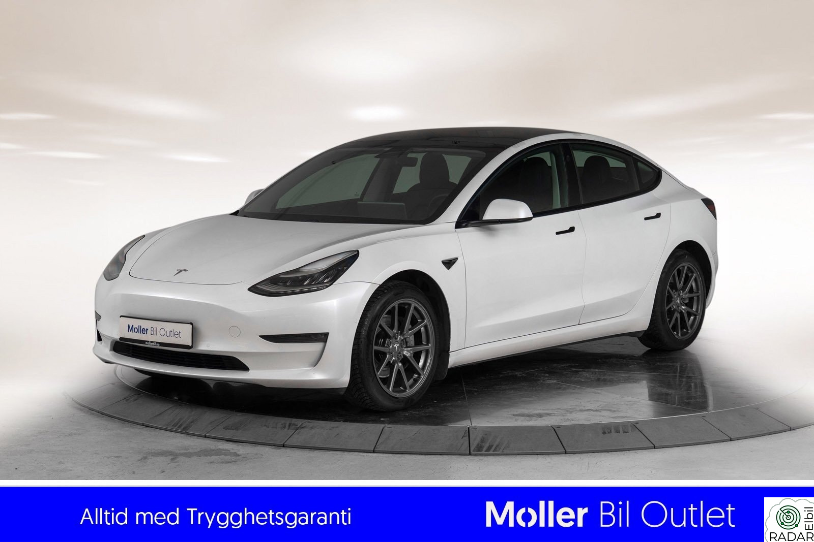 TESLA Model 3 Long Range AWD - R.Kam, Pano, LED, Navi