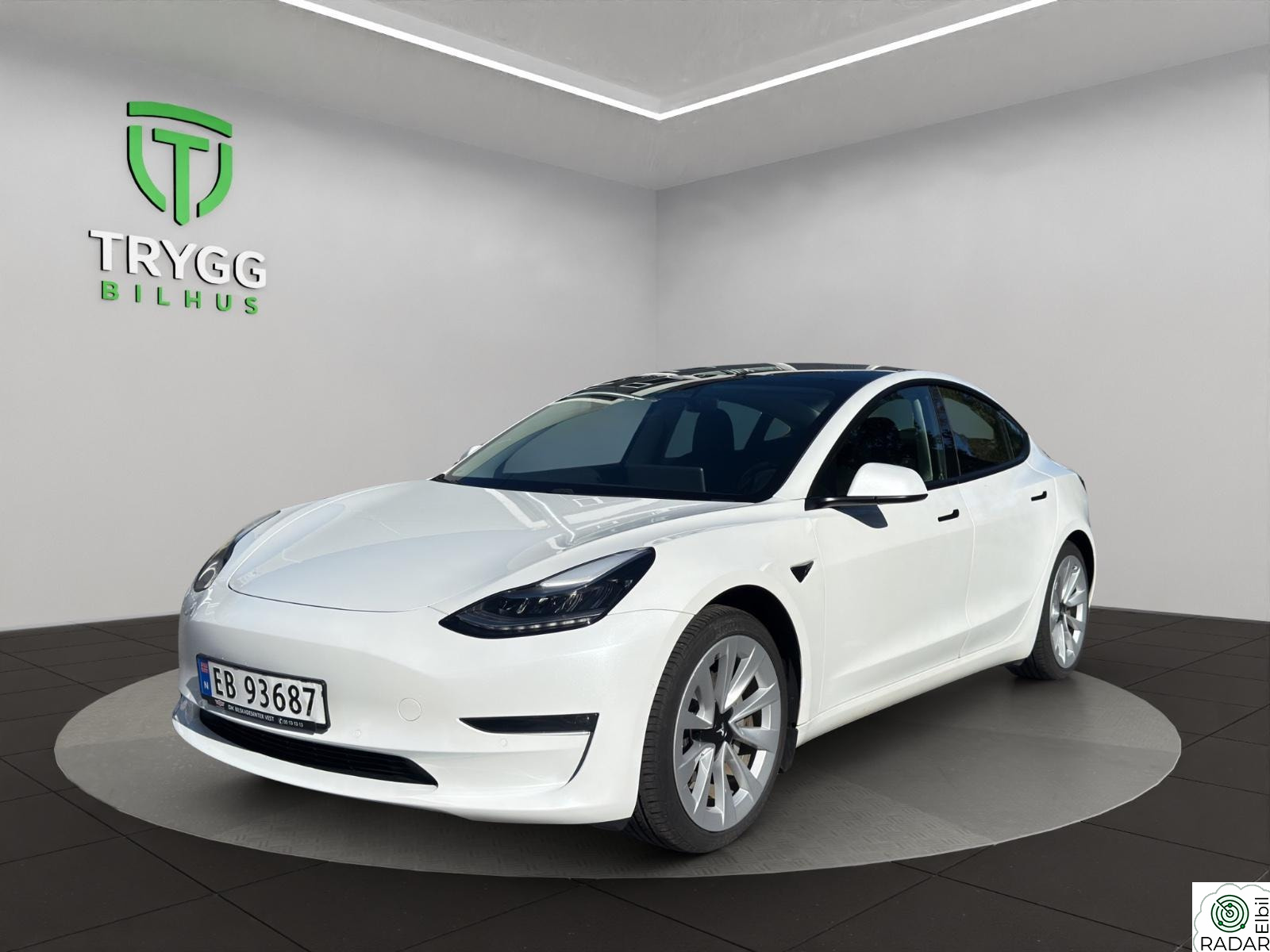 TESLA Model 3 Long Range AWD / Ny-EU / Hengerfeste / Premium /Garanti