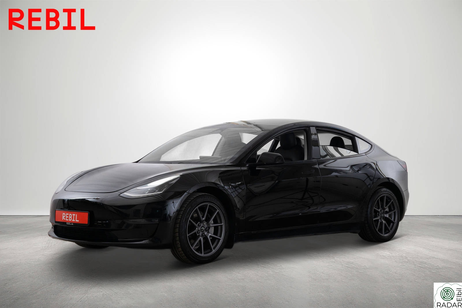 TESLA Model 3 580km/LR/AWD/MCU2/Navi/R.kam/Pano/AP/Memory/V.pumoe