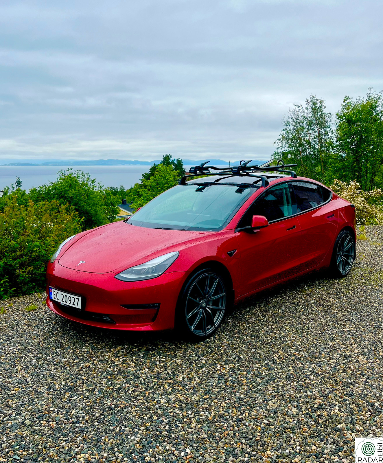 TESLA Model 3 Long Range AWD med hengerfeste