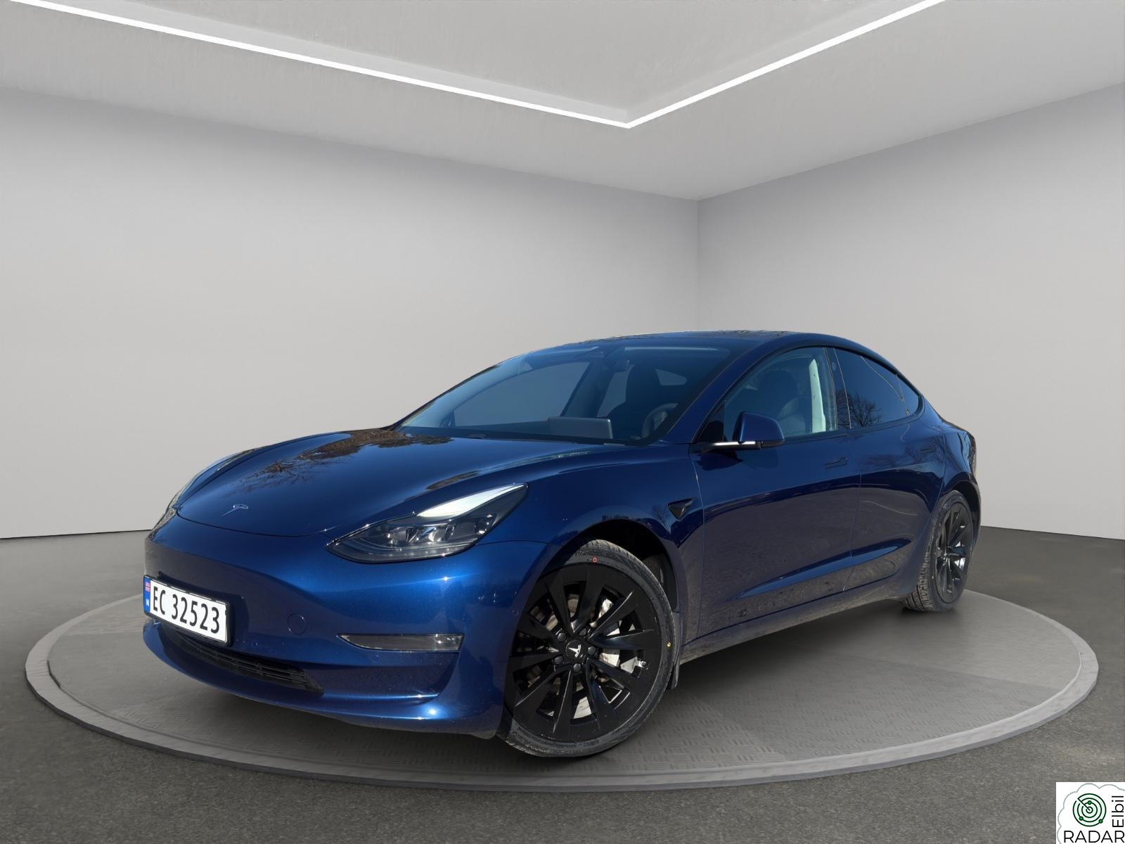 TESLA Model 3 Long Range AWD / Nye Sommerdekk / Krok / Varmepumpe