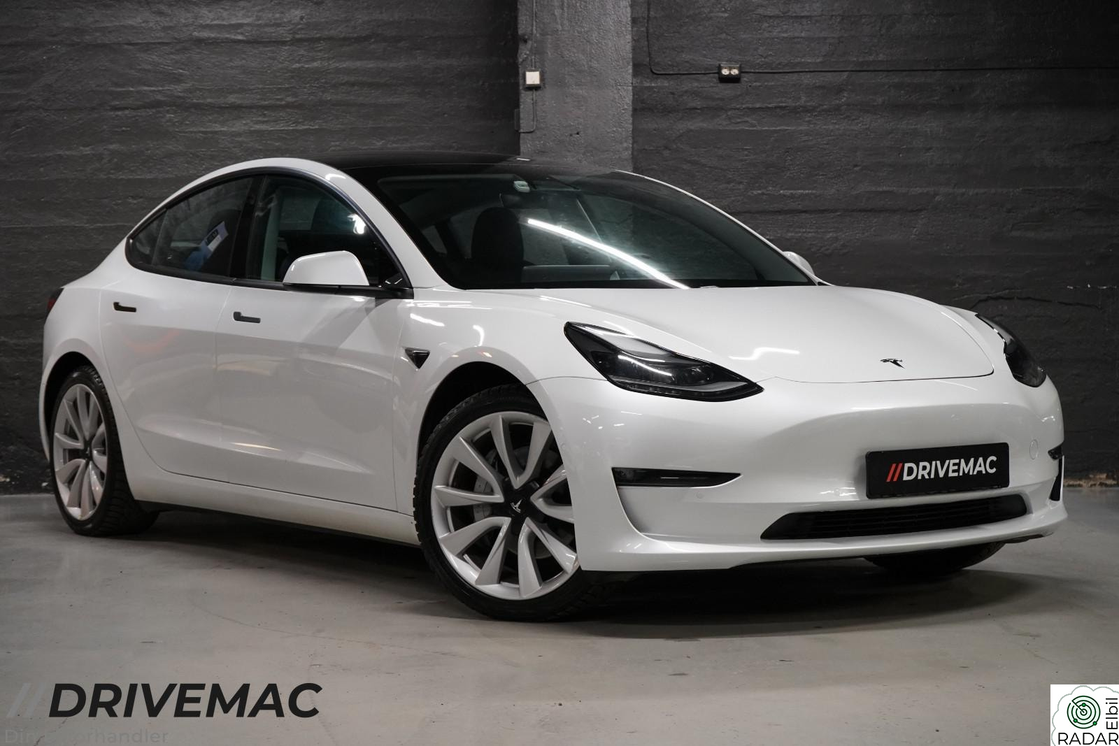 TESLA Model 3 Long Range/Autipilot 3/Premium Connectivity/ACC/Skinn +