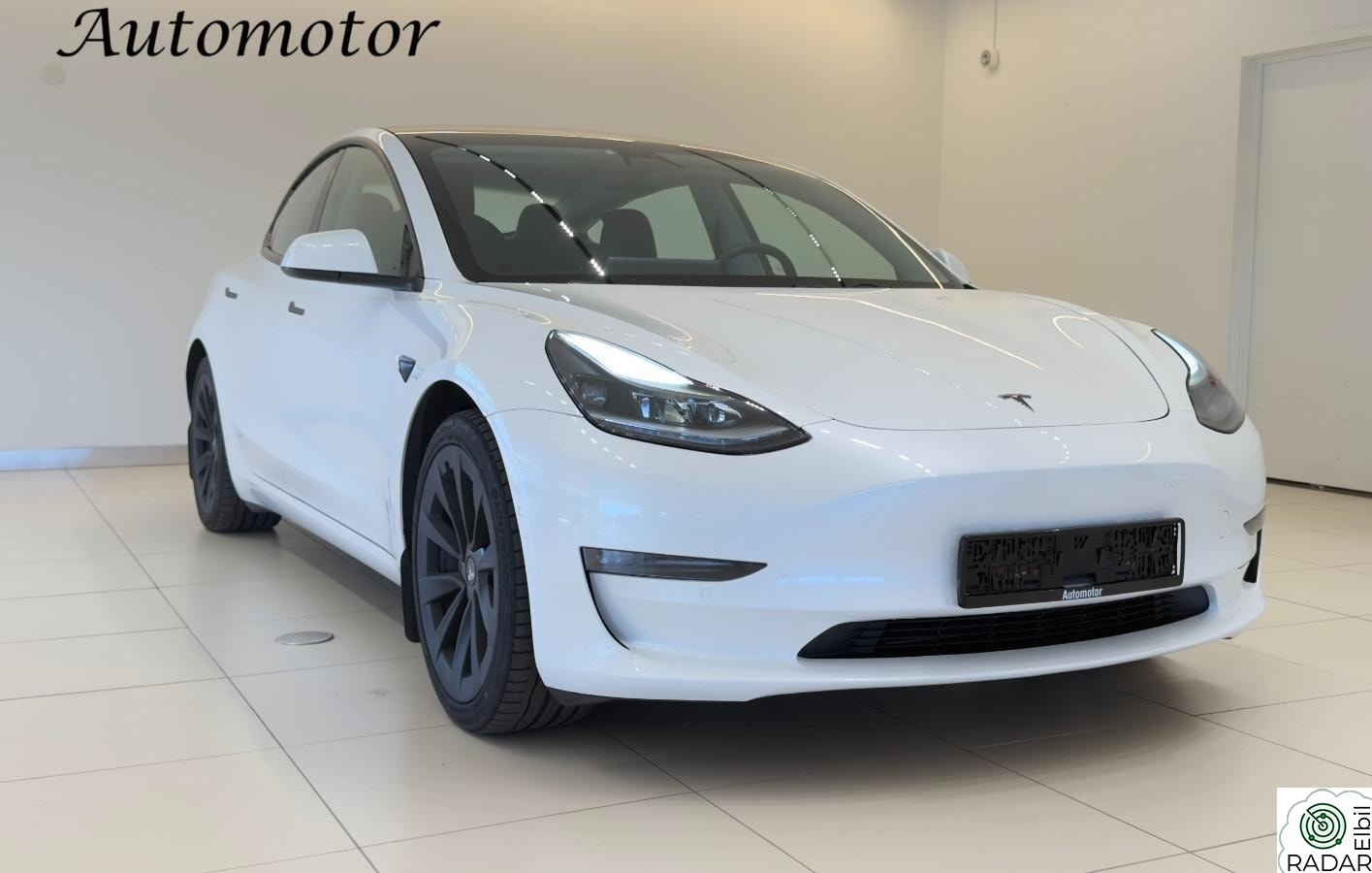 TESLA Model 3 Long Range 4X4/AP/360/ACC/Skinn/Panorama/1Eier/EU27
