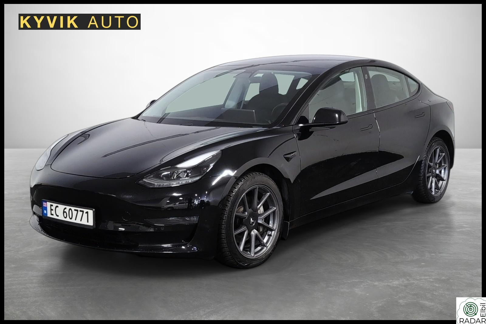 TESLA Model 3 Long Range / PREMIUM / PANO / AWD / ACC / NAVI / EU.27+