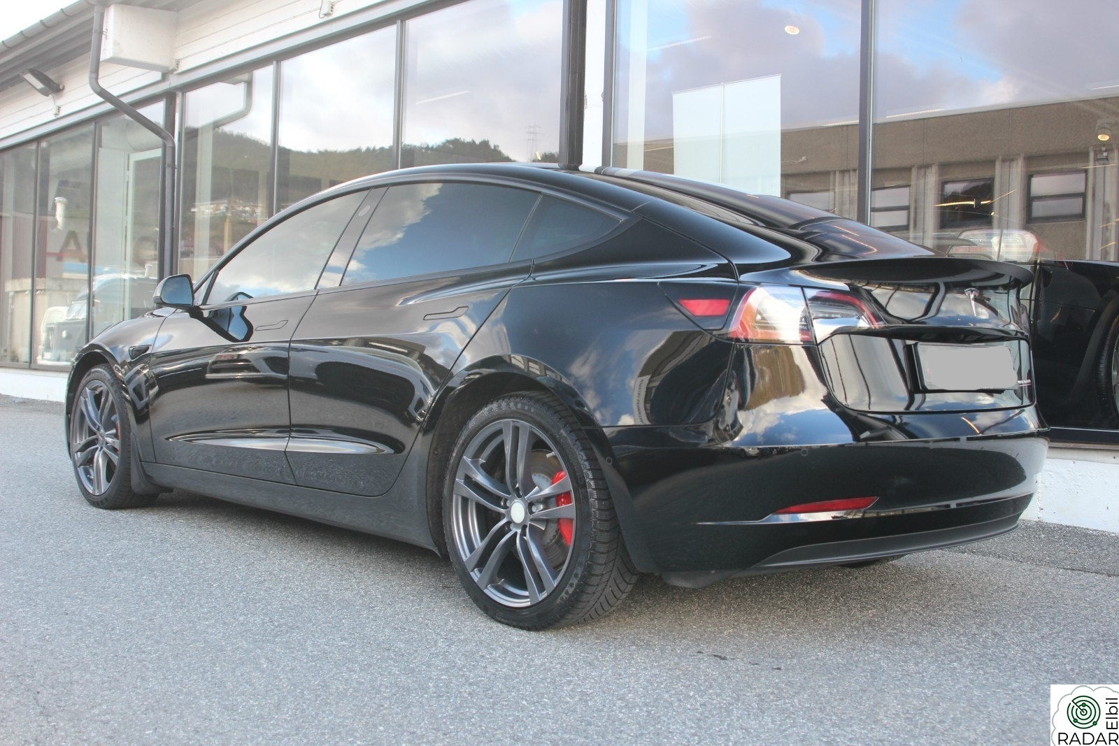 TESLA Model 3 Performance AWD