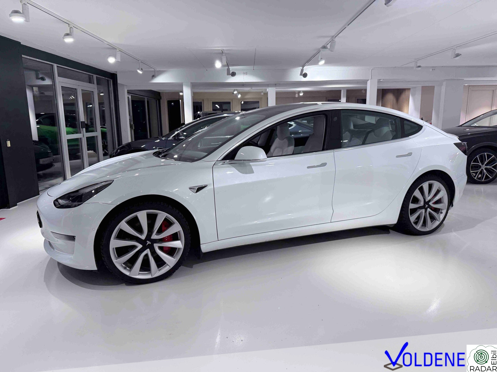 TESLA Model 3 Performance // Nytt HV Batteri! //Lav km!