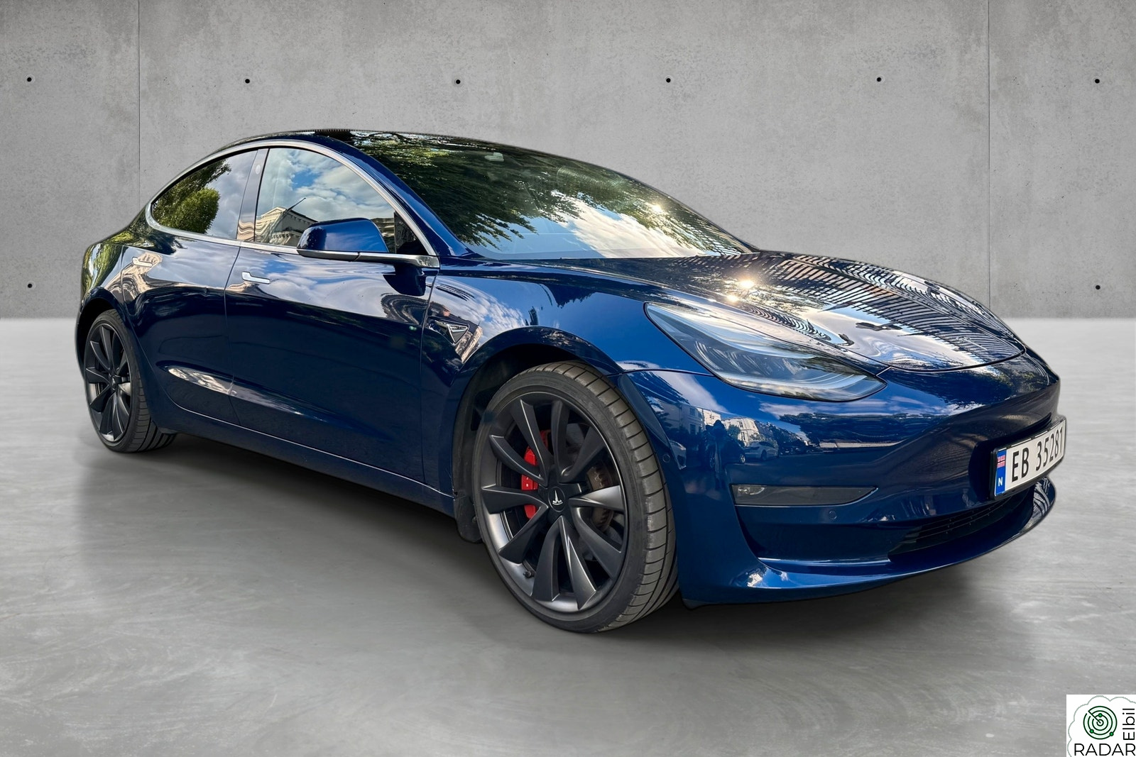 TESLA Model 3 Performance AWD / Premium lyd / S+V/ Autopilot++