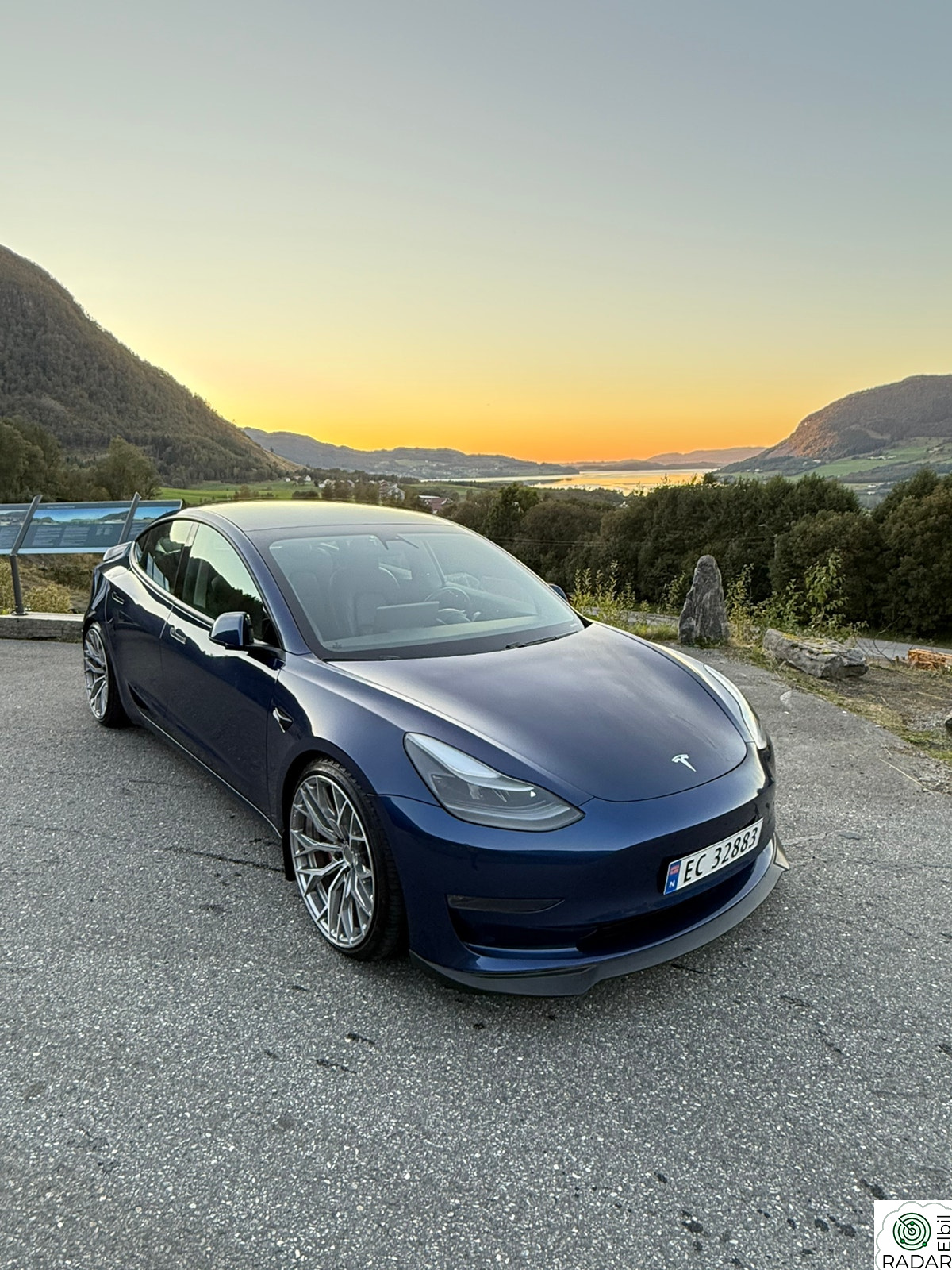 TESLA Model 3 PERFORMANCE AWD