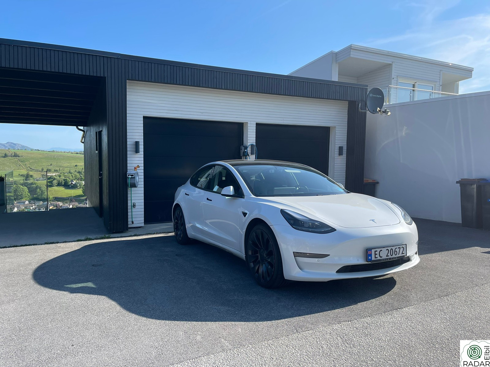 TESLA Model 3 PERFORMANCE/DUAL MOTOR/567KM/RATTVARME/AUTOPILOT/NAF+