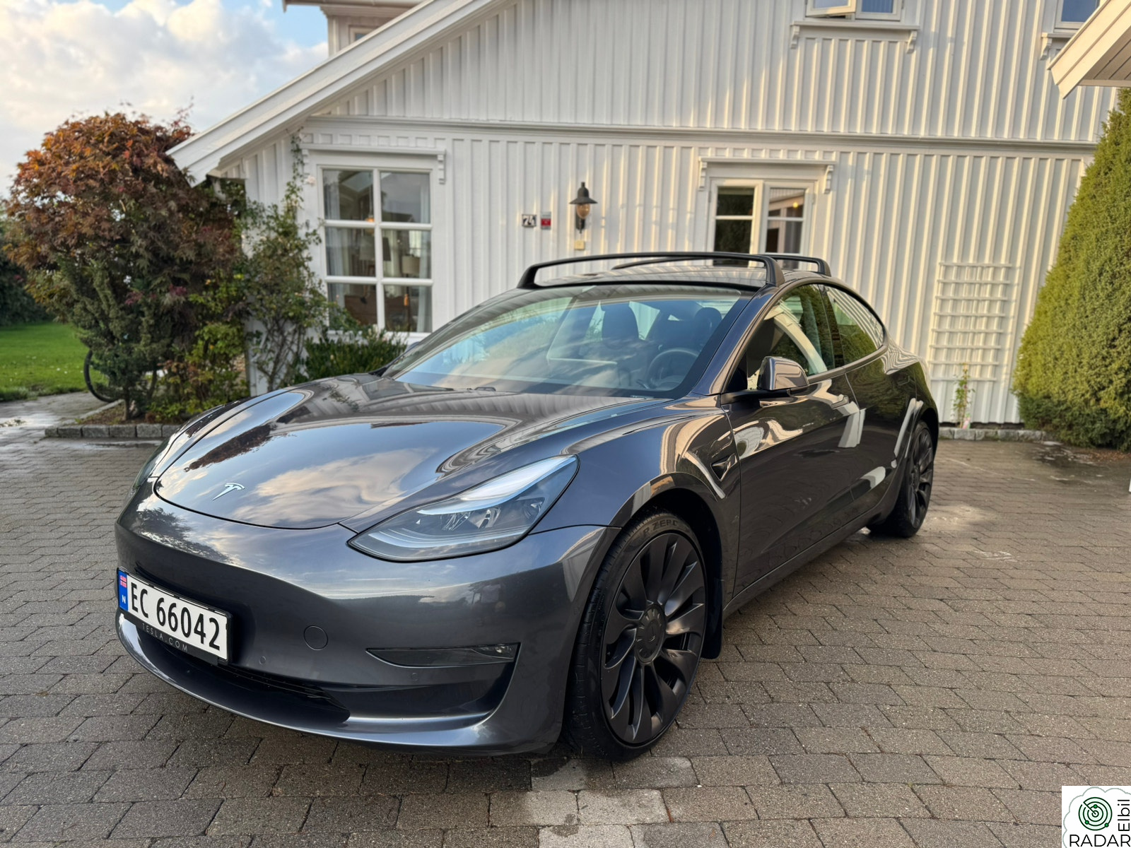 TESLA Model 3 Performance AWD