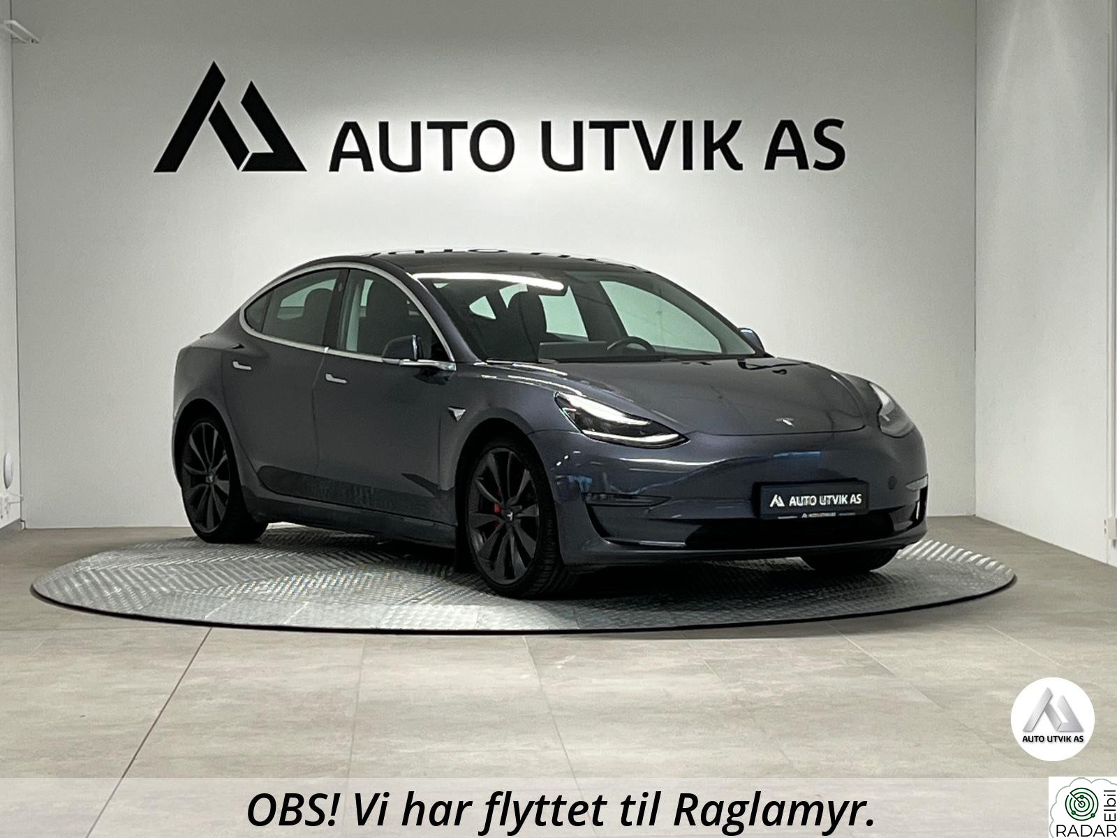 TESLA Model 3 Performance / Autopilot / AWD / Long Range / Sort skinn