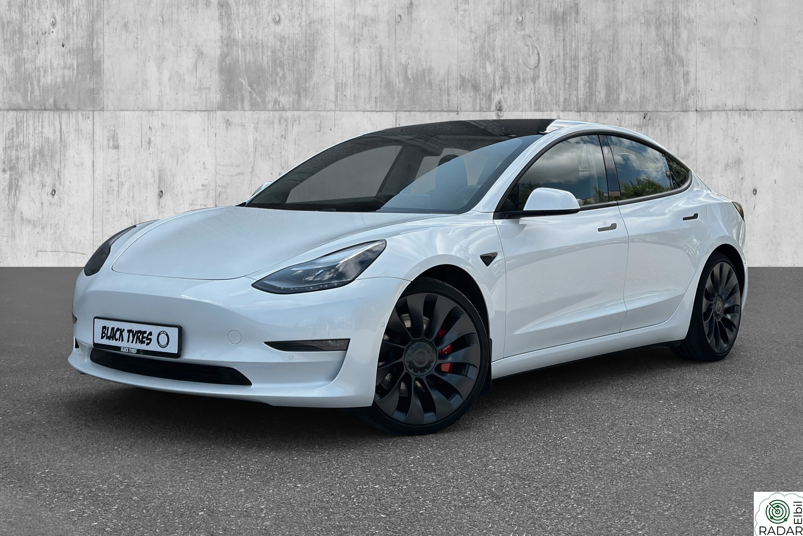TESLA Model 3 Performance AWD 513 HK, Premium Lyd, Skinn, AP,  20" ++