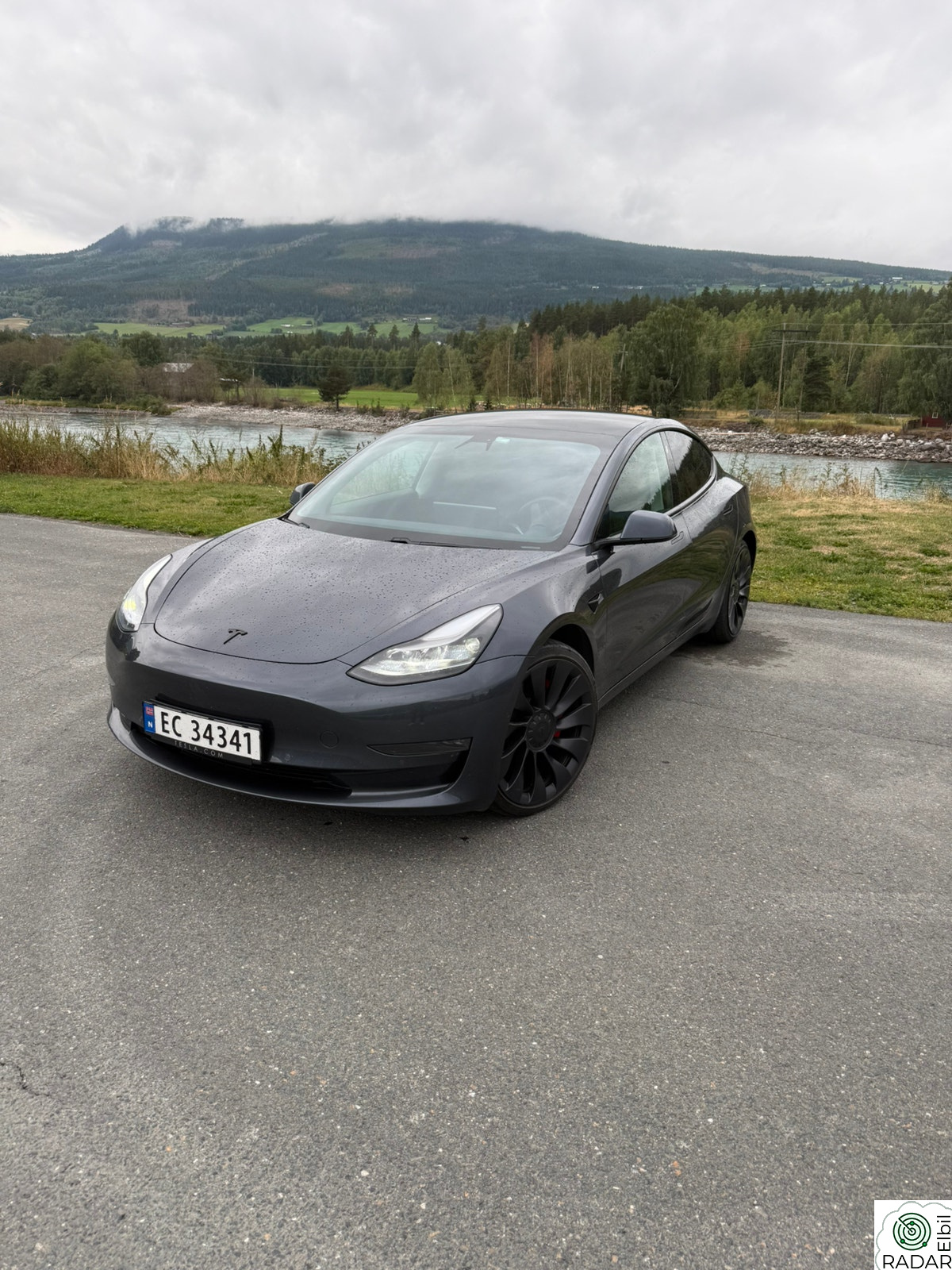 TESLA Model 3 Performance AWD