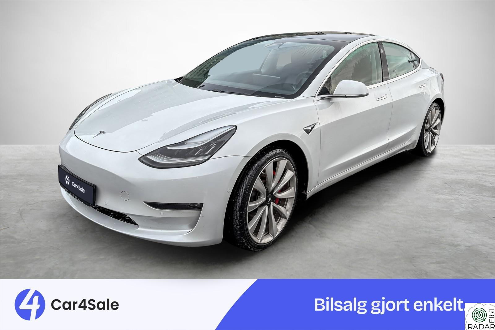 TESLA Model 3 Performance AWD 530km / Premium / Autopilot / Pano ++