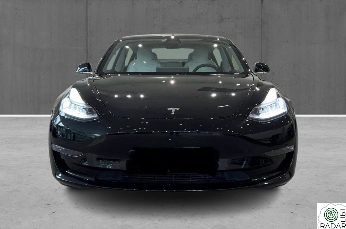 TESLA Model 3 Performance AWD