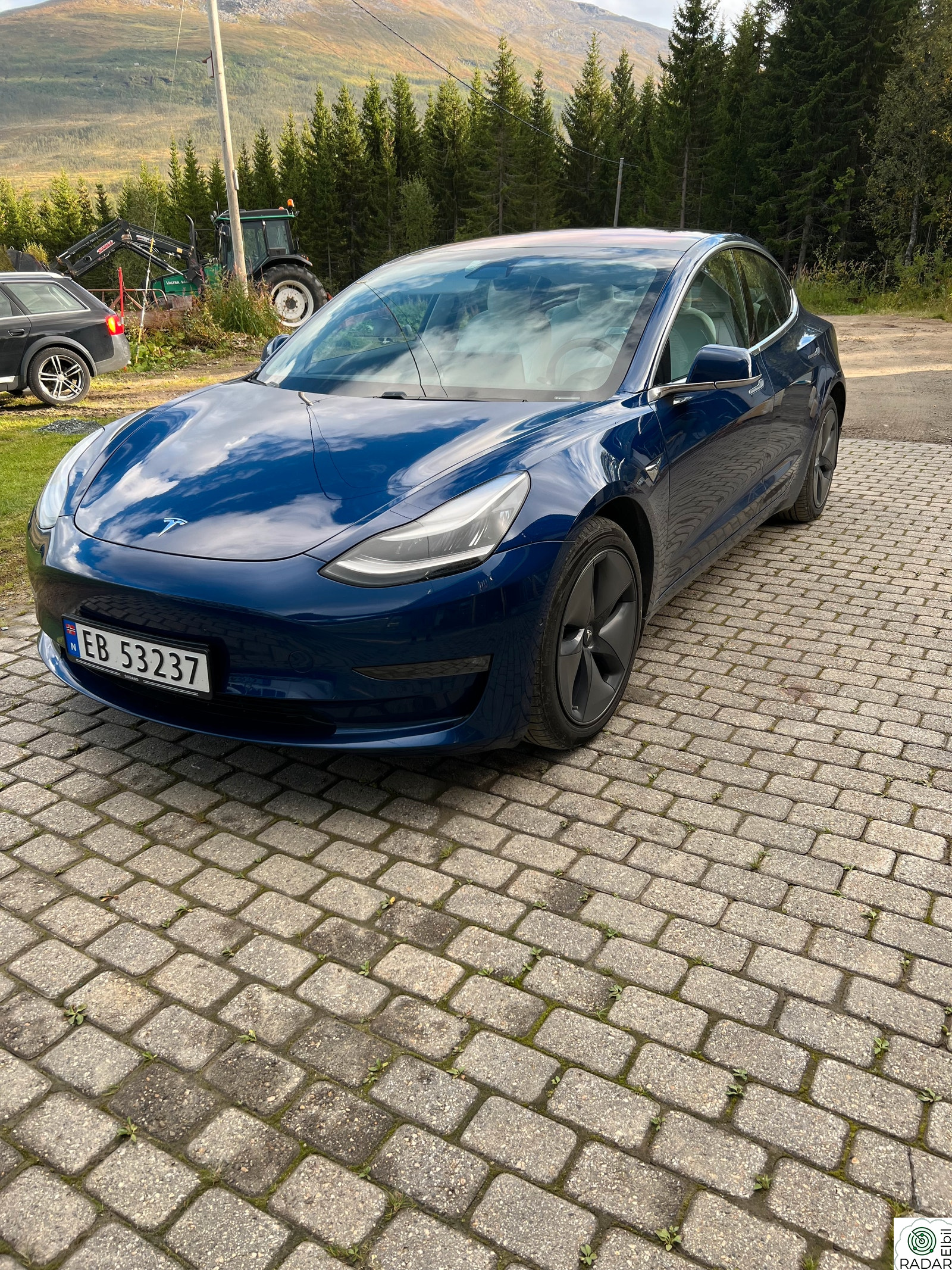 TESLA Model 3 Long Range AWD