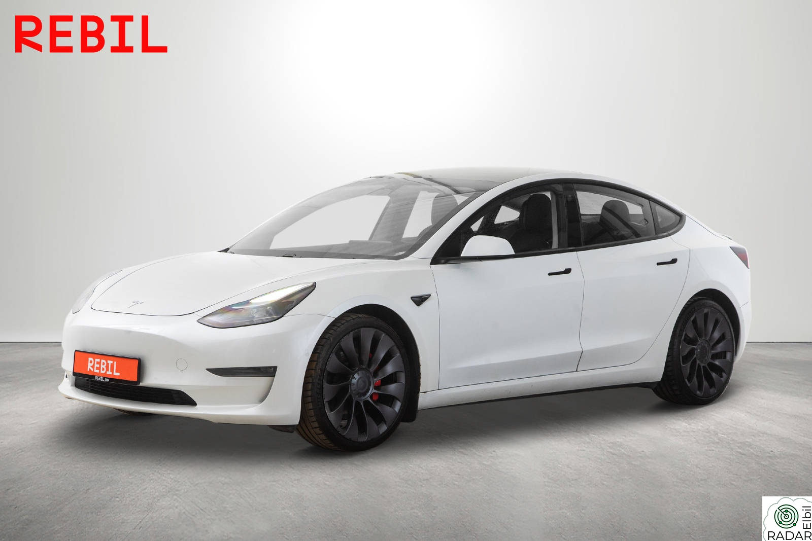 TESLA Model 3 567km/Performance/AWD/Skinn/Pano/R.kamera/Navi/DAB/