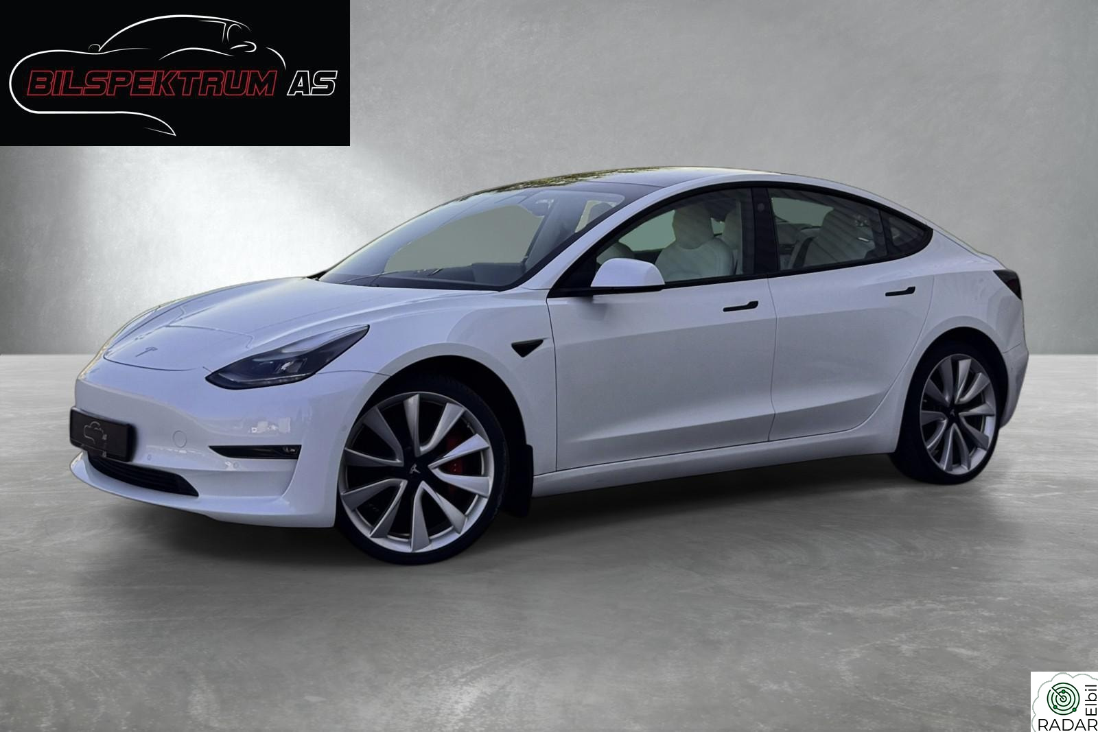TESLA Model 3 Performance AWD // TrackMode, Skinn, Premium, V.Pumpe,+