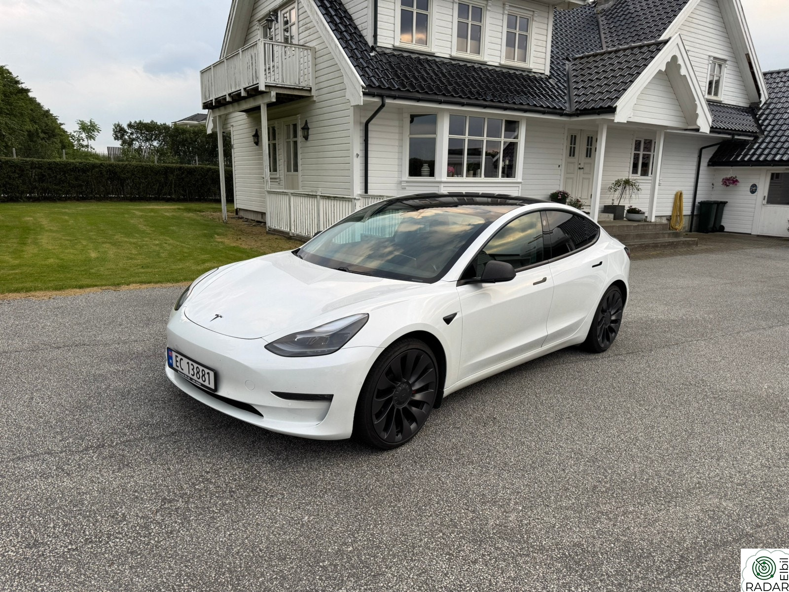 TESLA Model 3 Performance AWD - Full FSD