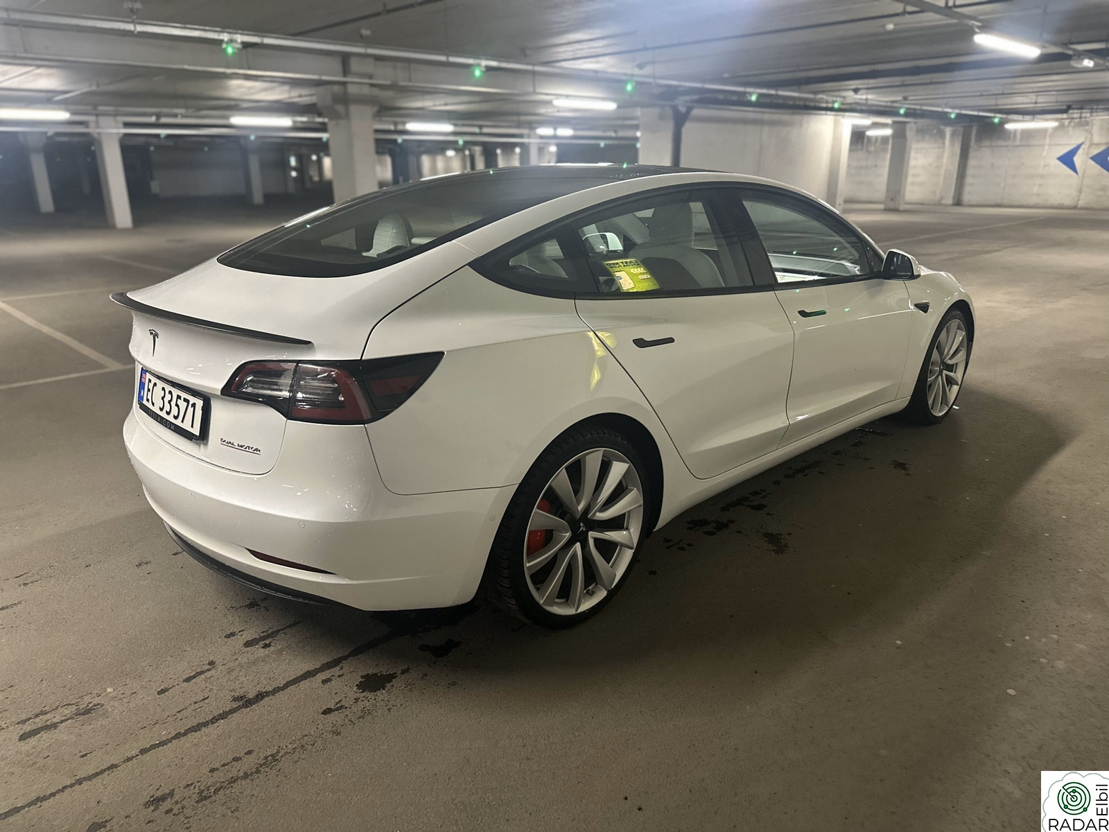 TESLA Model 3 MODEL 3 PERFORMANCE / SVÆRT LAV KM / 1 EIER