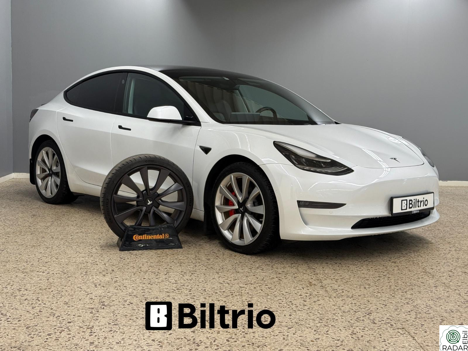TESLA Model 3 Performance/AWD/Premium/
